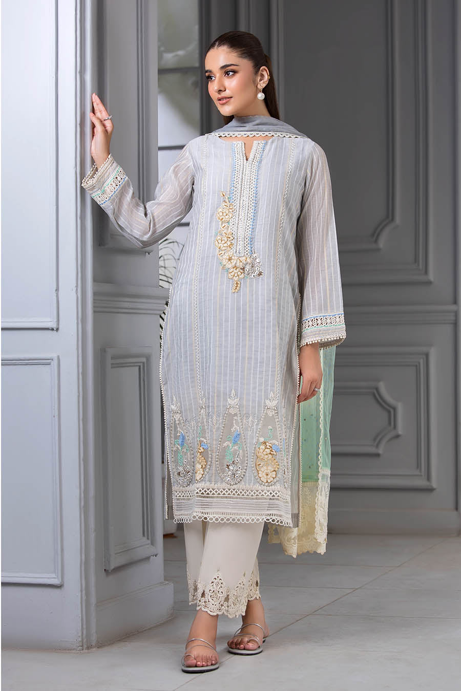 mukesh dresses designs Kamdani Mukesh ZahraZeen