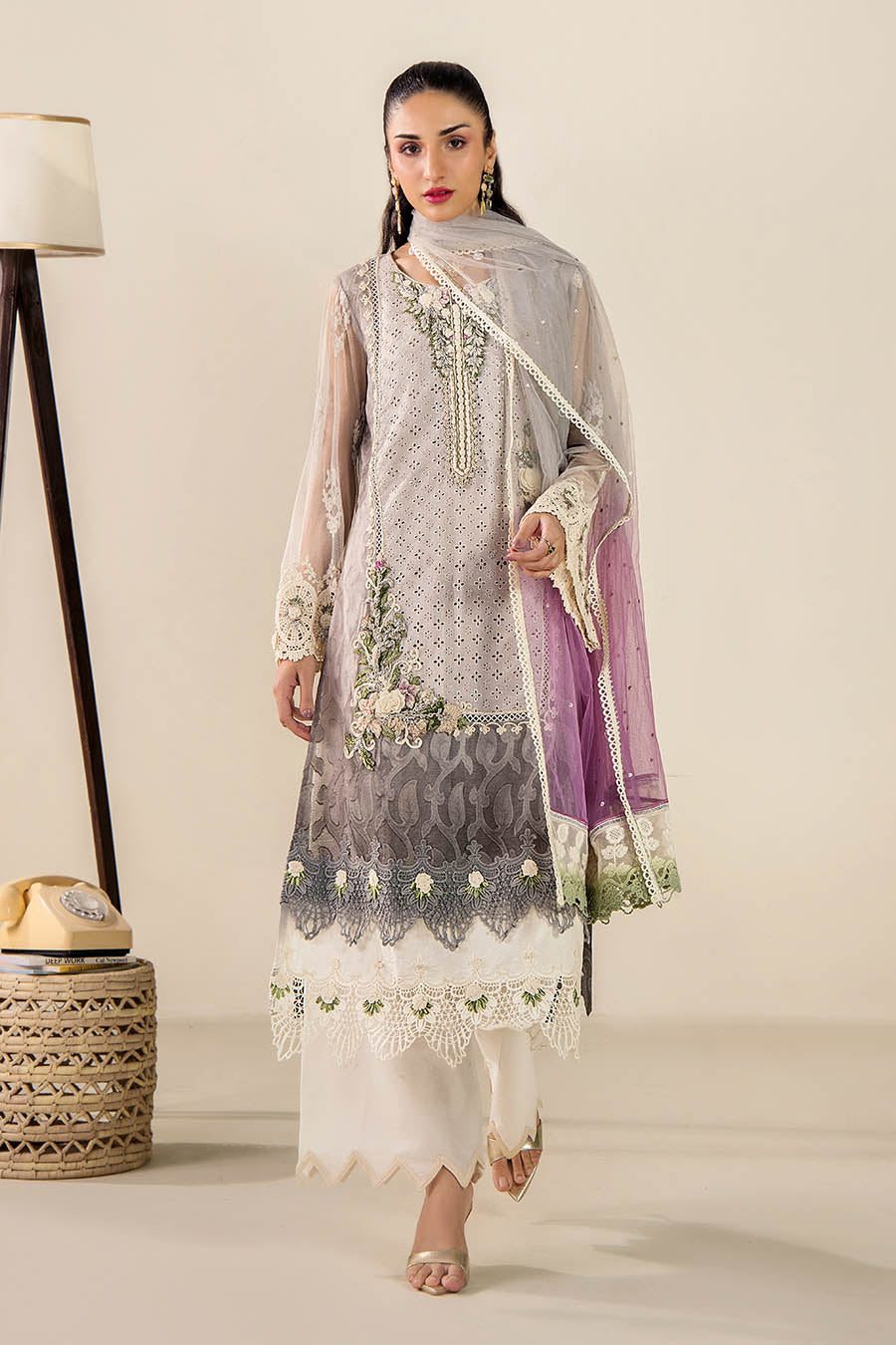 F-200 Pakistani women's formal outfit by Khuda Baksh - view 4