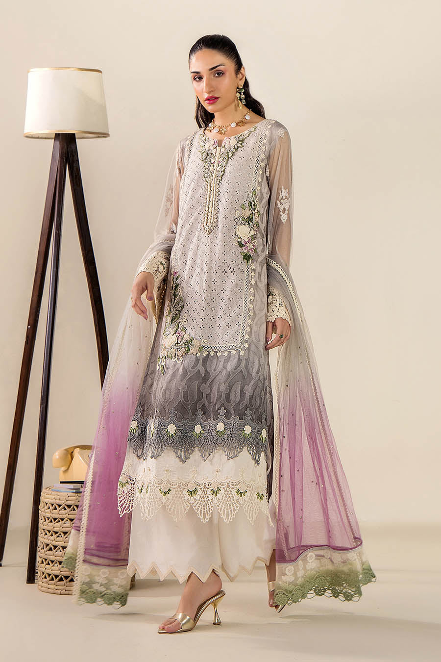 F-200 Pakistani women's formal outfit by Khuda Baksh - view 32