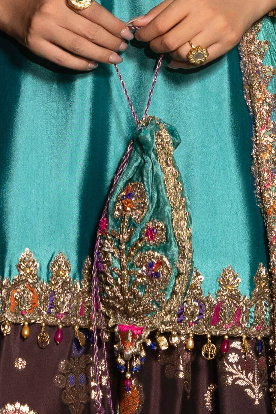 POUCH 2017